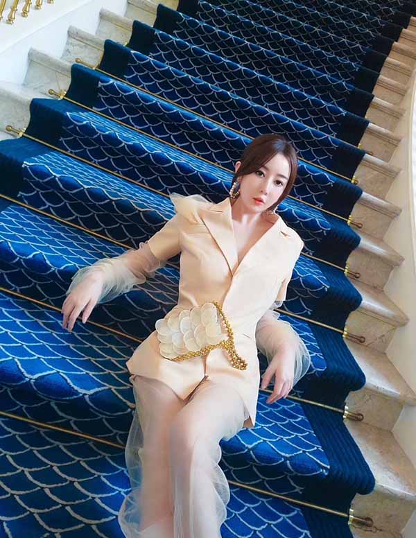 伦敦伴游模特预约