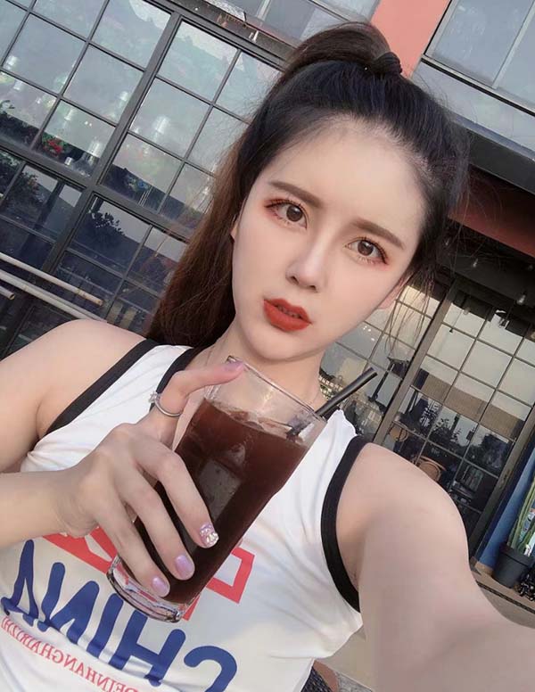 巴黎外围模特联系方式