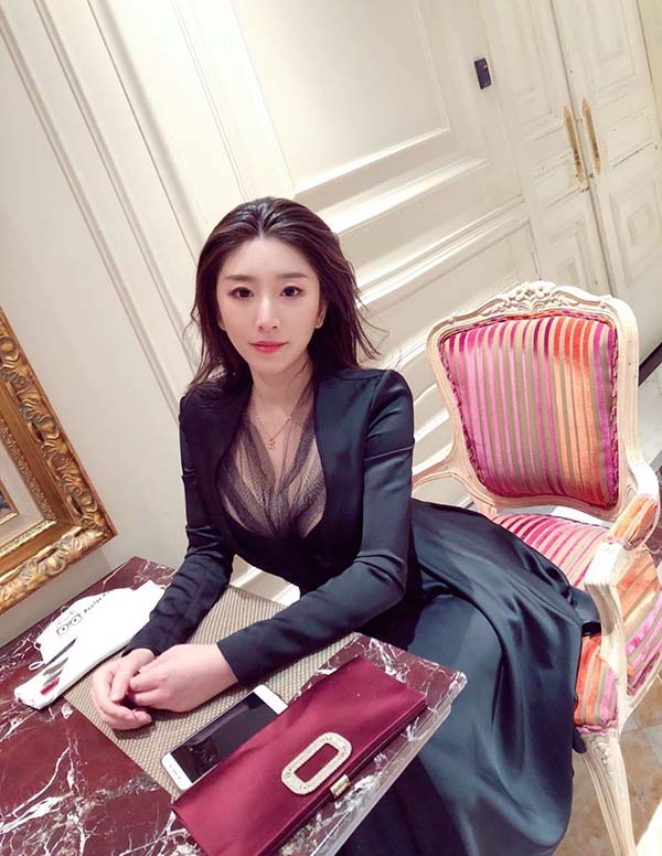 波士顿伴游大学生