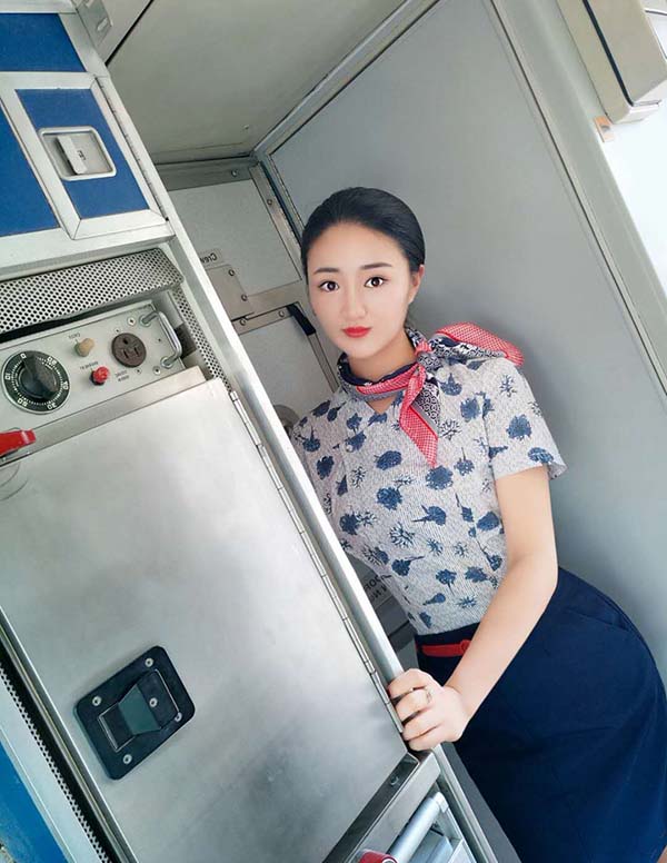 新加坡商务模特价格